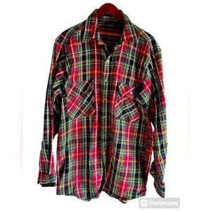 Dakota men’s Tartan Tugged plaid flannel shirt.